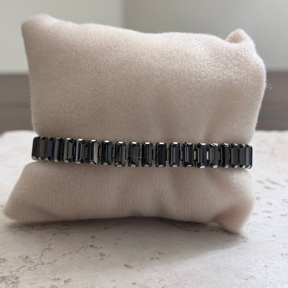 Touchstone Crystal by Swarovski, Luxe Stretch Bracelet Silver Night
